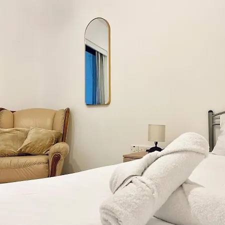 Apartament Modern Mediterranean 3 Bed, 2 Bath In St Pauls Bay - 5 Min Walk To Promenade, Beaches Nearby