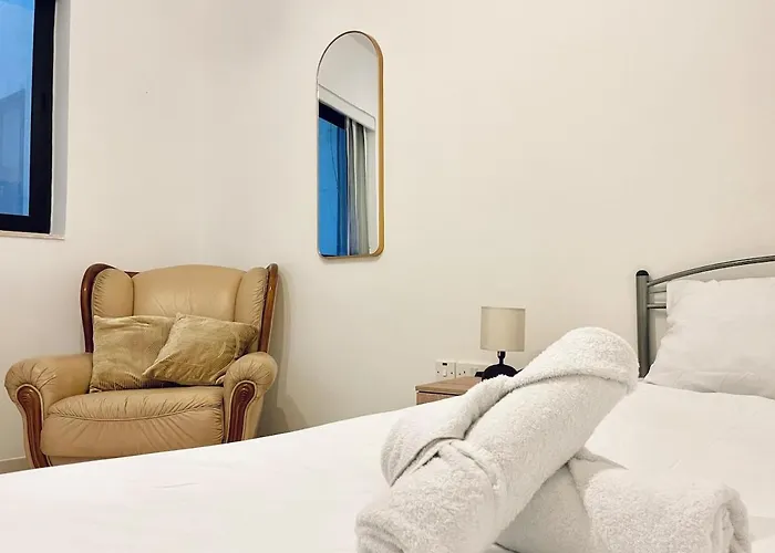 Apartman Modern Mediterranean 3 Bed, 2 Bath In St Pauls Bay - 5 Min Walk To Promenade, Beaches Nearby