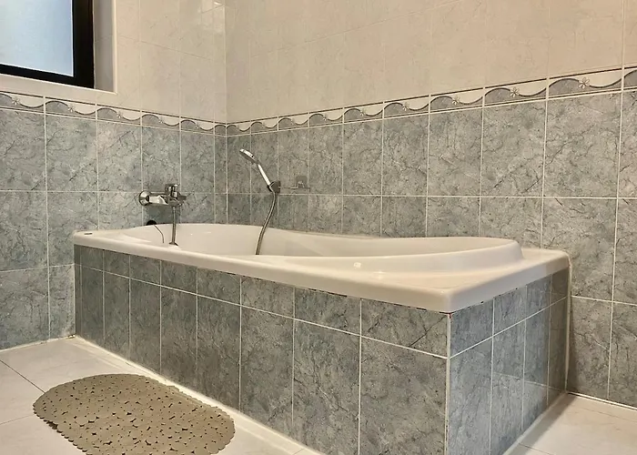 Apartman Modern Mediterranean 3 Bed, 2 Bath In St Pauls Bay - 5 Min Walk To Promenade, Beaches Nearby San Pawl il-Baħar