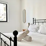 Modern Mediterranean 3 Bed, 2 Bath In St Pauls Bay - 5 Min Walk To Promenade, Beaches Nearby Appartement *
