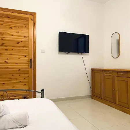 Apartment Modern Mediterranean 3 Bed, 2 Bath In St Pauls Bay - 5 Min Walk To Promenade, Beaches Nearby *