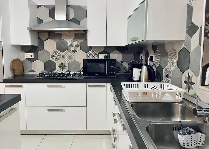 Modern Mediterranean 3 Bed, 2 Bath In St Pauls Bay - 5 Min Walk To Promenade, Beaches Nearby *