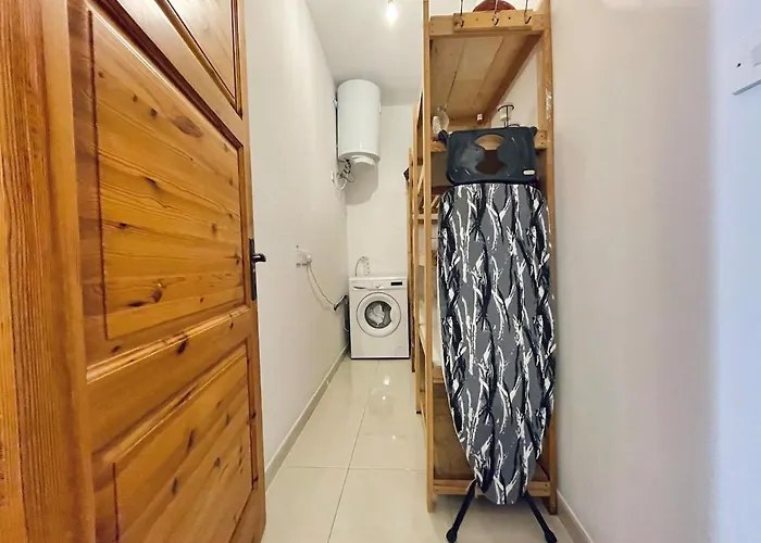 Modern Mediterranean 3 Bed, 2 Bath In St Pauls Bay - 5 Min Walk To Promenade, Beaches Nearby Apartment St. Paul's Bay