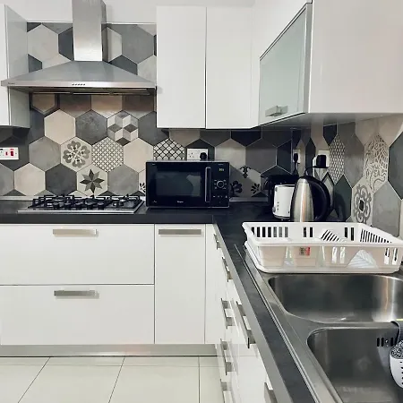 Modern Mediterranean 3 Bed, 2 Bath In St Pauls Bay - 5 Min Walk To Promenade, Beaches Nearby *