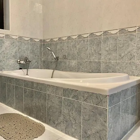 Appartement Modern Mediterranean 3 Bed, 2 Bath In St Pauls Bay - 5 Min Walk To Promenade, Beaches Nearby St. Paul's Bay